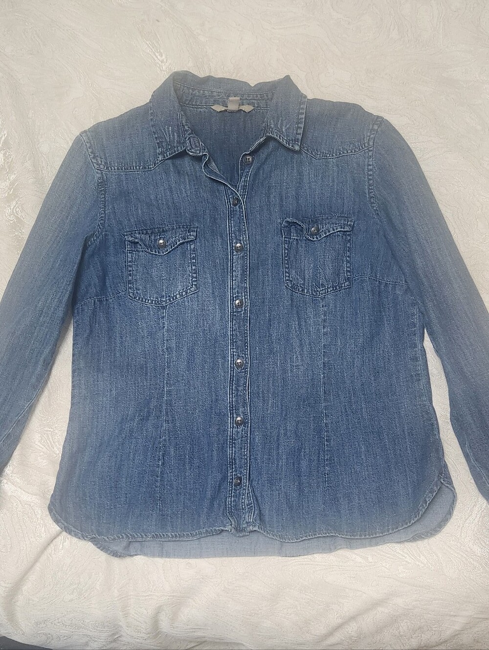 Banana Republic Lightweight Denim Button Down Shirt Size M